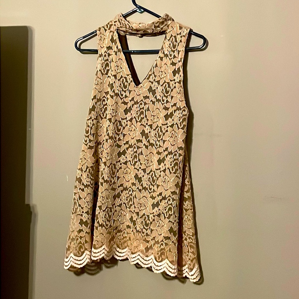 Sleeveless Blouse -Lace